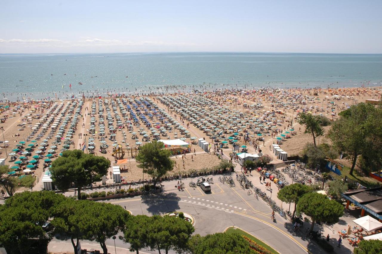 Appartamenti Vacanza Albatros Lignano Sabbiadoro Esterno foto