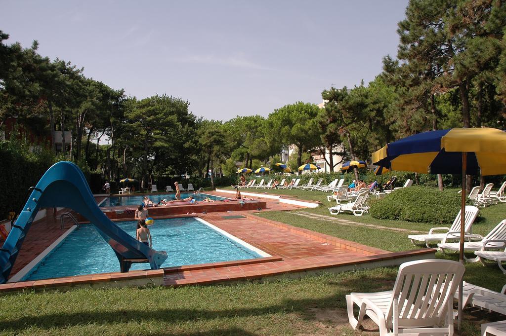 Appartamenti Vacanza Albatros Lignano Sabbiadoro Esterno foto