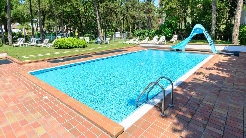 Appartamenti Vacanza Albatros Lignano Sabbiadoro Esterno foto