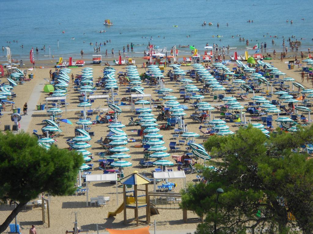 Appartamenti Vacanza Albatros Lignano Sabbiadoro Esterno foto